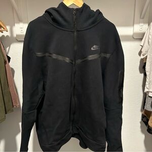 Nike Black Full-Zip Sweatshirt
